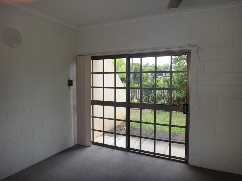 2/112 Windarra Street, Woree QLD 4868