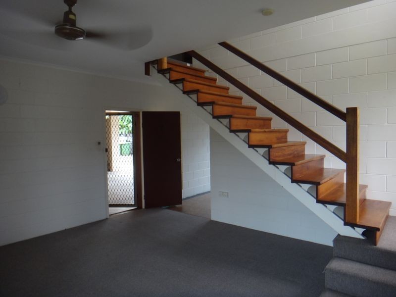 2/112 Windarra Street, Woree QLD 4868