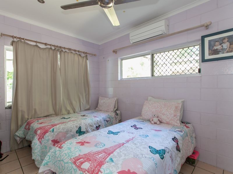 7 Tudor Close, Trinity Park QLD 4879