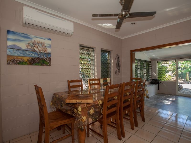 7 Tudor Close, Trinity Park QLD 4879