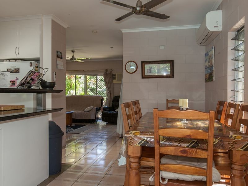 7 Tudor Close, Trinity Park QLD 4879