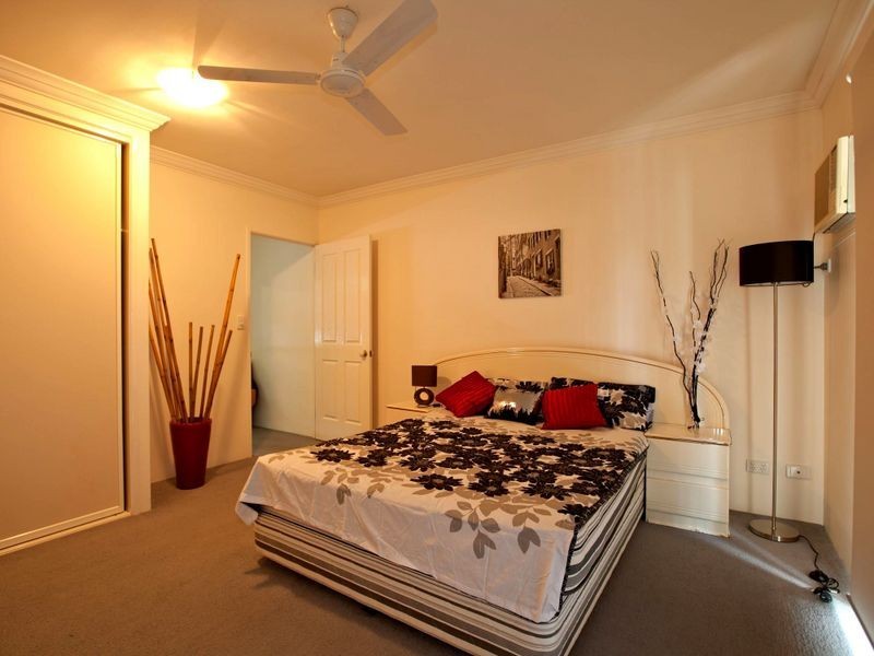 2/548 Varley Street, Yorkeys Knob QLD 4878