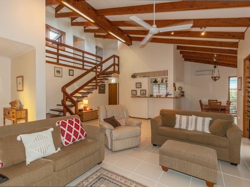 5 Upolu Esplanade, Clifton Beach QLD 4879