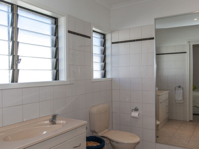 5 Upolu Esplanade, Clifton Beach QLD 4879