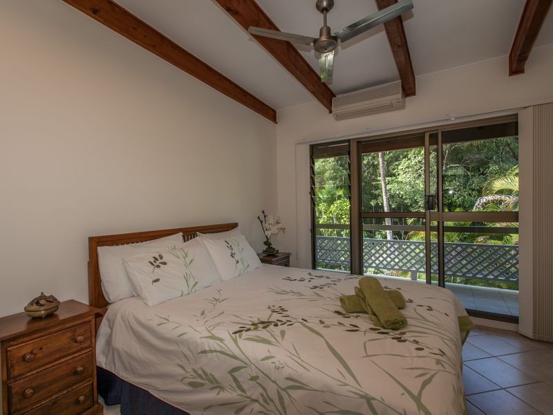 5 Upolu Esplanade, Clifton Beach QLD 4879