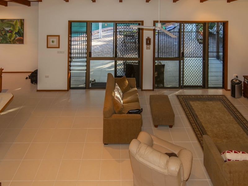 5 Upolu Esplanade, Clifton Beach QLD 4879