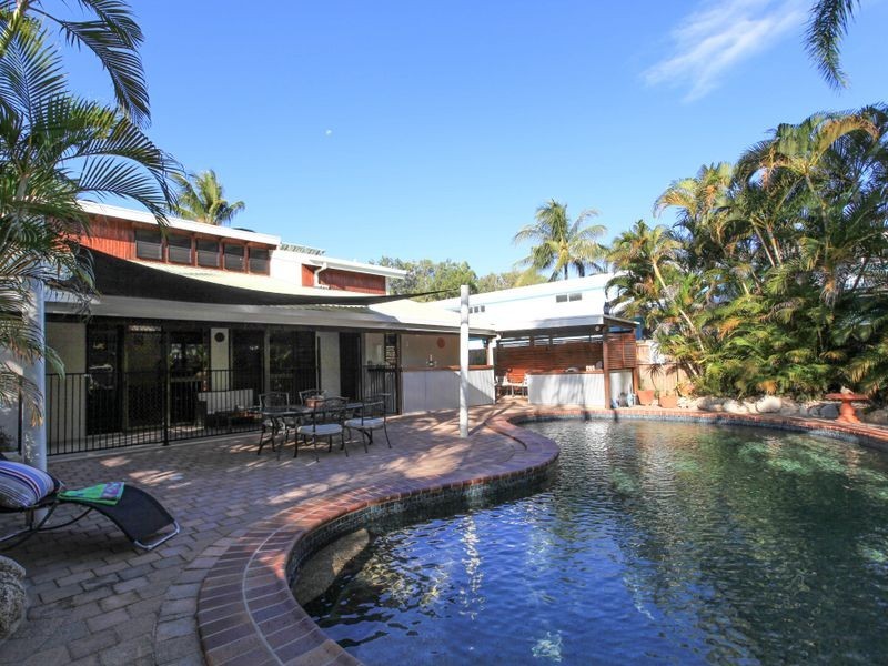 5 Upolu Esplanade, Clifton Beach QLD 4879