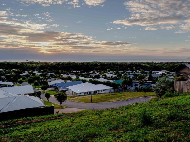14 Savannah Street, Palm Cove QLD 4879