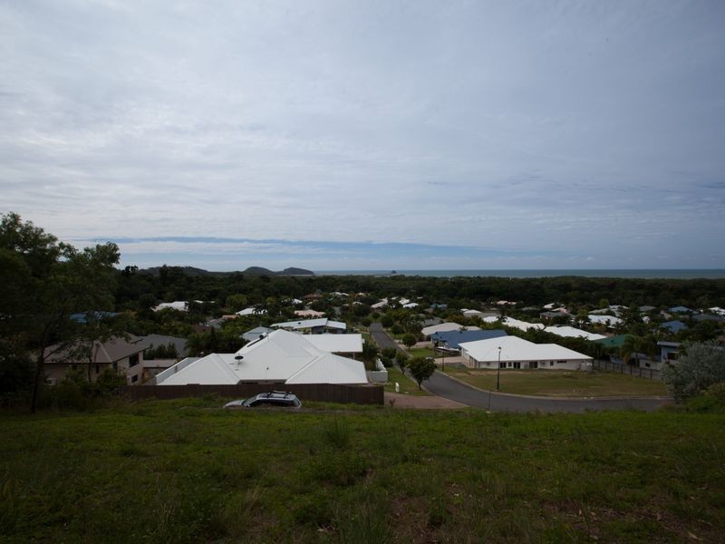 14 Savannah Street, Palm Cove QLD 4879
