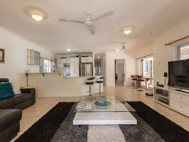 8 Avoca Close, Kewarra Beach QLD 4879