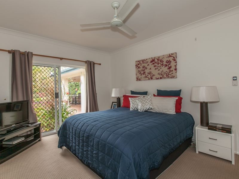 8 Avoca Close, Kewarra Beach QLD 4879