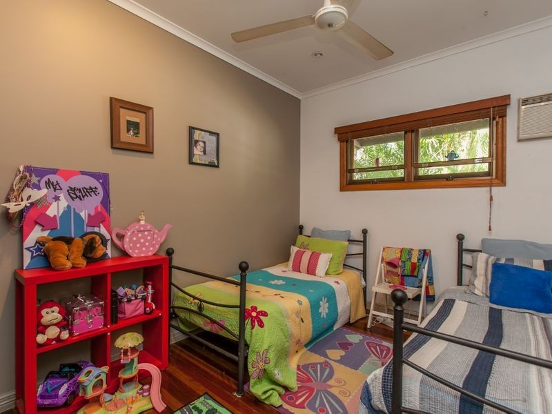 38 Rudder Street, Clifton Beach QLD 4879