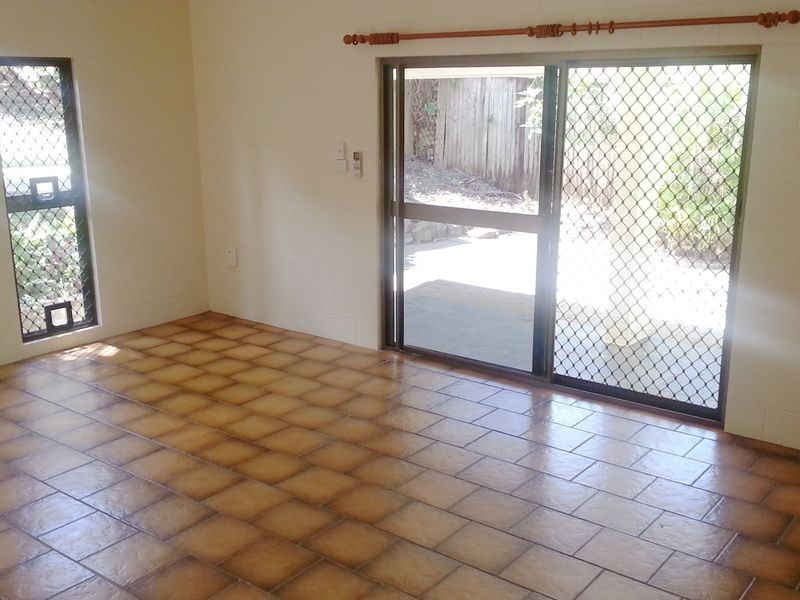 7 Buchan Street, Palm Cove QLD 4879