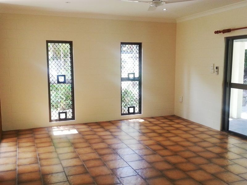 7 Buchan Street, Palm Cove QLD 4879