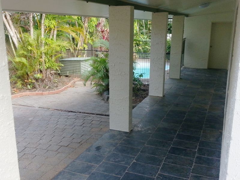 7 Buchan Street, Palm Cove QLD 4879