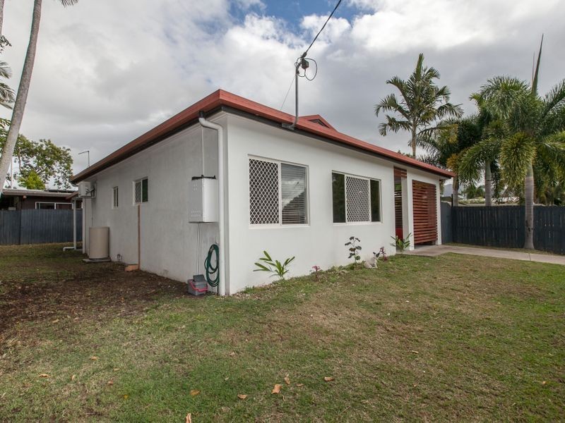 25 Derby Street, Yorkeys Knob QLD 4878