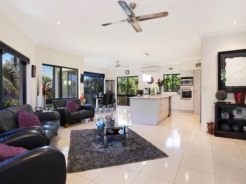 26 Muller Street, Palm Cove QLD 4879