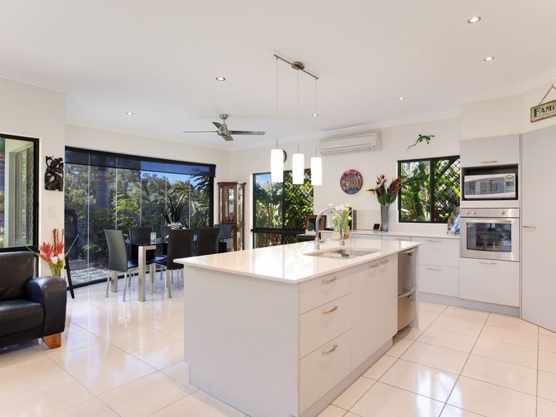 26 Muller Street, Palm Cove QLD 4879