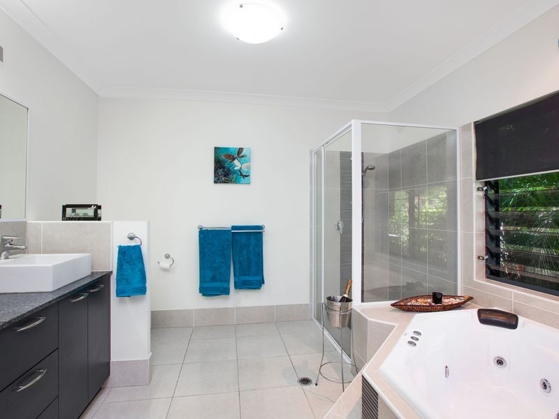 26 Muller Street, Palm Cove QLD 4879