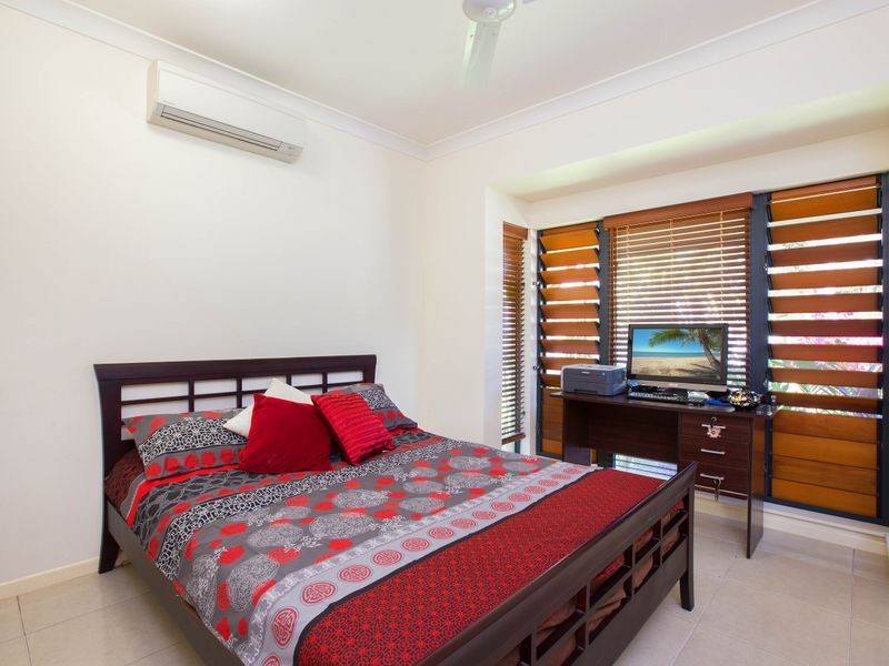 26 Muller Street, Palm Cove QLD 4879