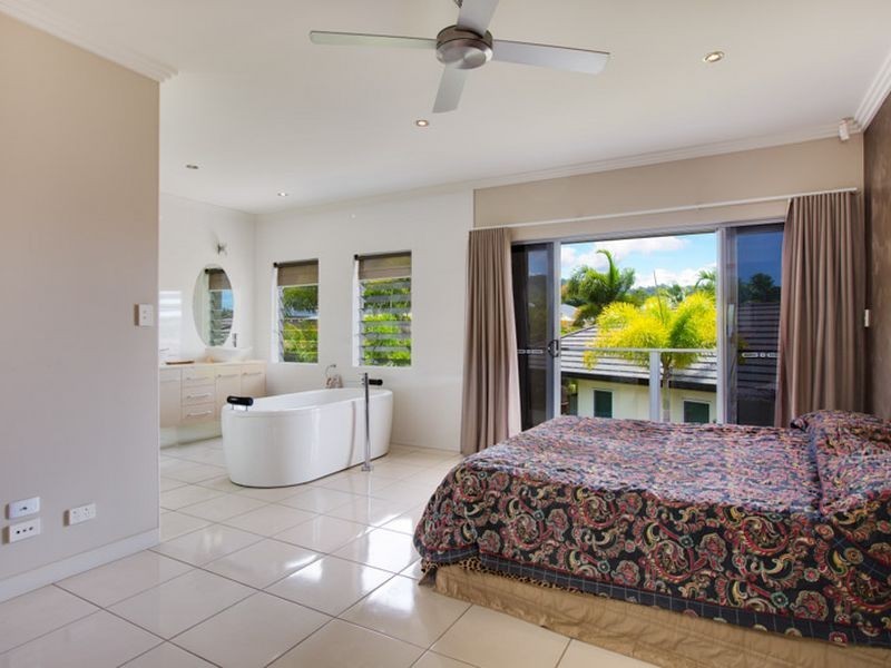 2 Rossmann Road, Smithfield QLD 4878
