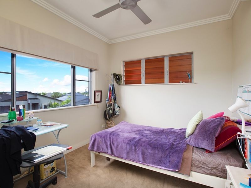 2 Rossmann Road, Smithfield QLD 4878