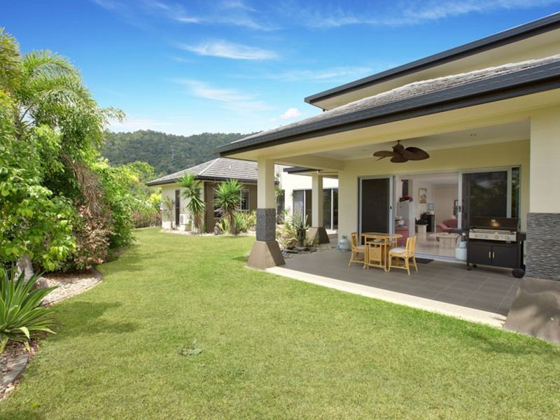 2 Rossmann Road, Smithfield QLD 4878