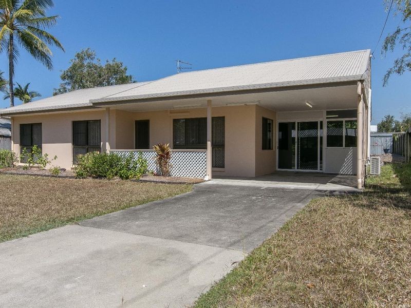 13 Conch Close, Trinity Beach QLD 4879