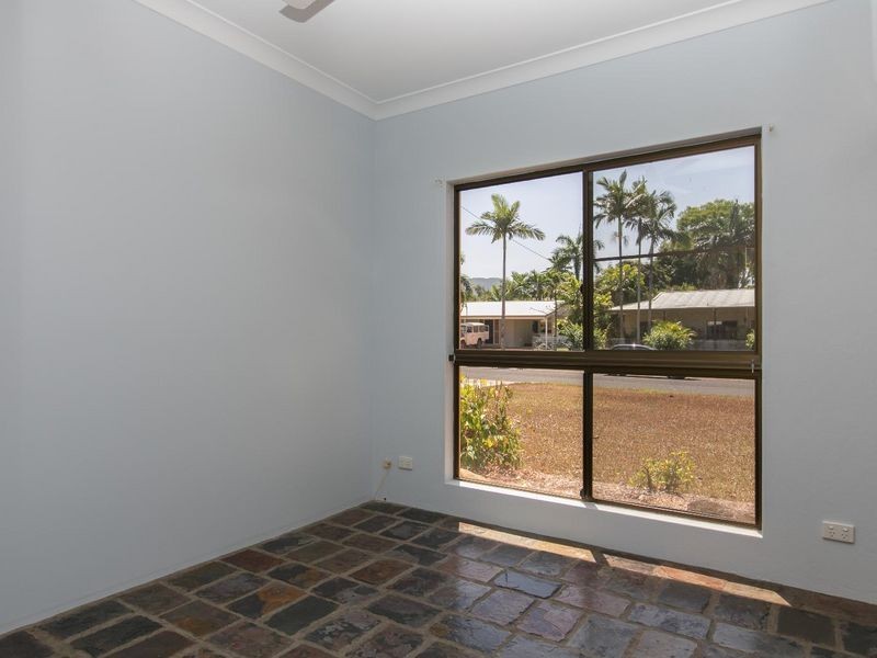 13 Conch Close, Trinity Beach QLD 4879