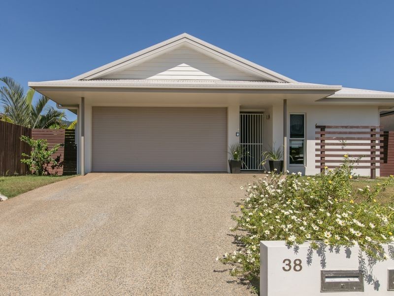38 Landsborough Drive, Smithfield QLD 4878