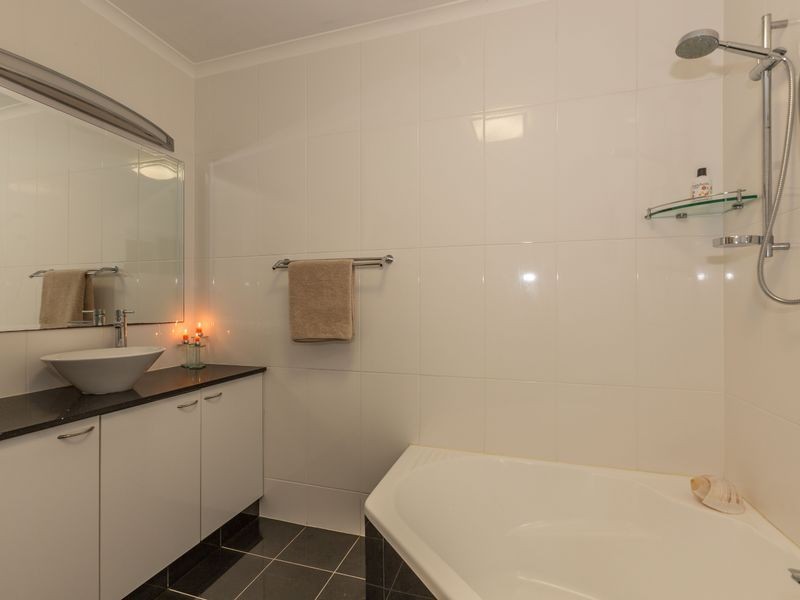 7 Lydia Street, Smithfield QLD 4878