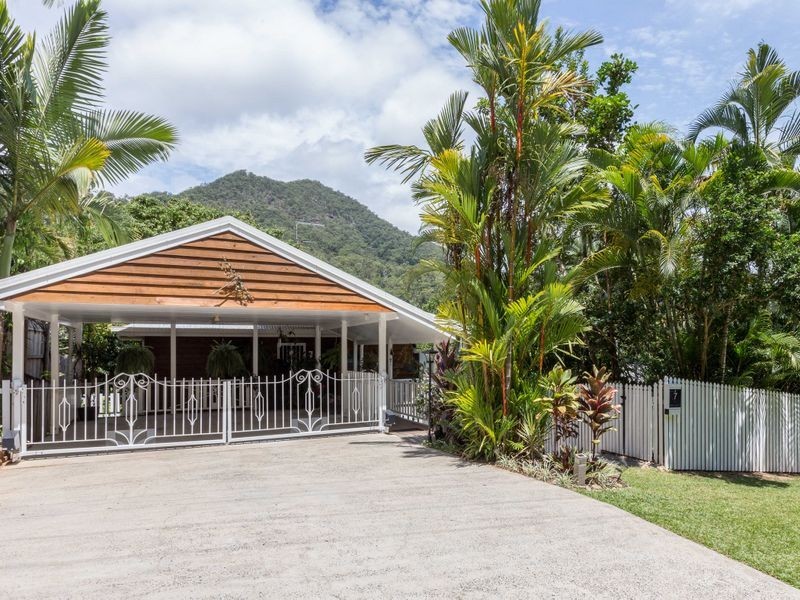 7 Lydia Street, Smithfield QLD 4878