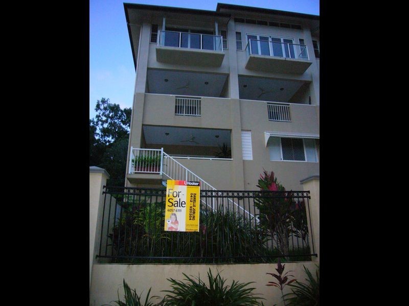 1/110 Moore Street, Trinity Beach QLD 4879