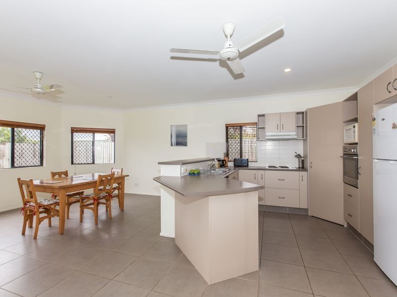 15 Colombia Street, White Rock QLD 4868