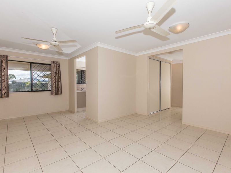 5 Colombia Street, White Rock QLD 4868