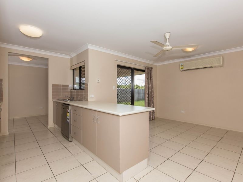 5 Colombia Street, White Rock QLD 4868