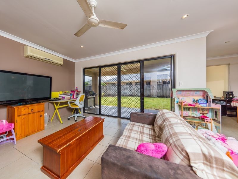 3 Nicholson Close, White Rock QLD 4868