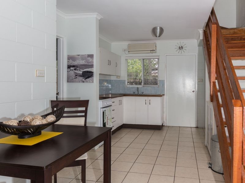 8/10-12 Alamanda Street, Holloways Beach QLD 4878
