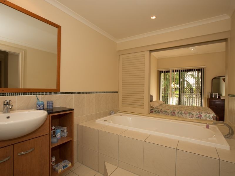 4/5-7 Arlington Esplanade, Clifton Beach QLD 4879