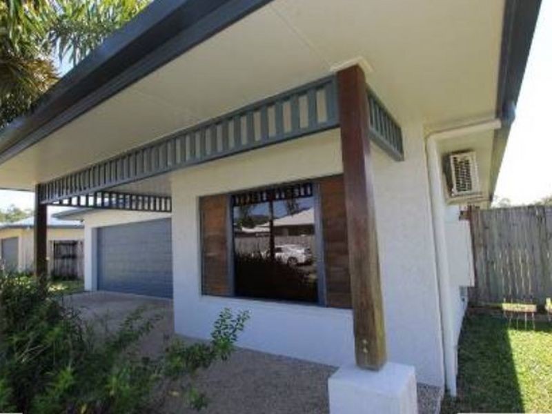 2 Guiness Close, White Rock QLD 4868