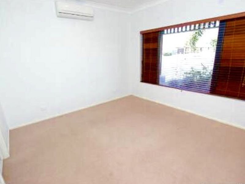 2 Guiness Close, White Rock QLD 4868