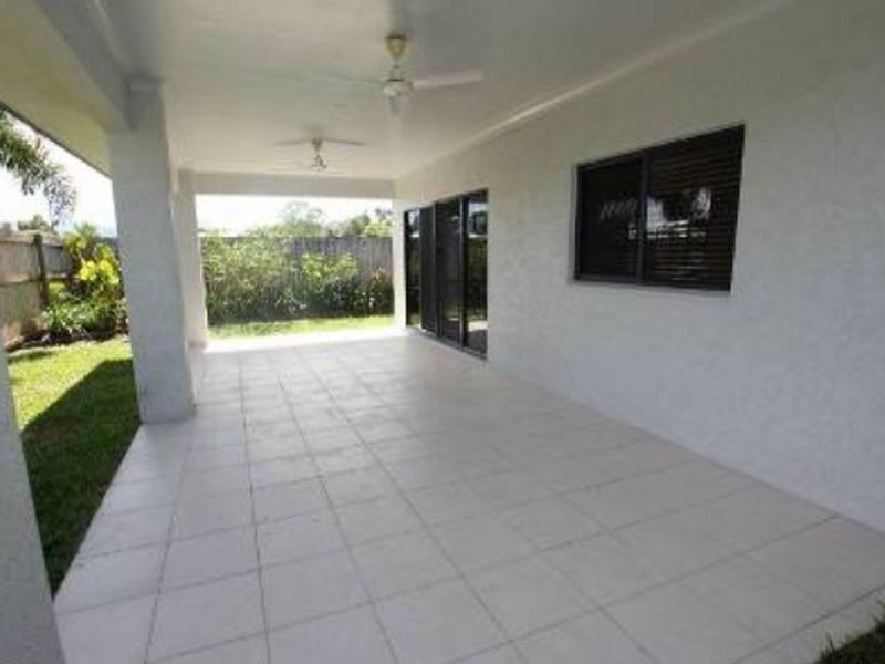 2 Guiness Close, White Rock QLD 4868