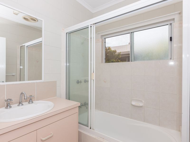 8 Sarina Close, Kewarra Beach QLD 4879