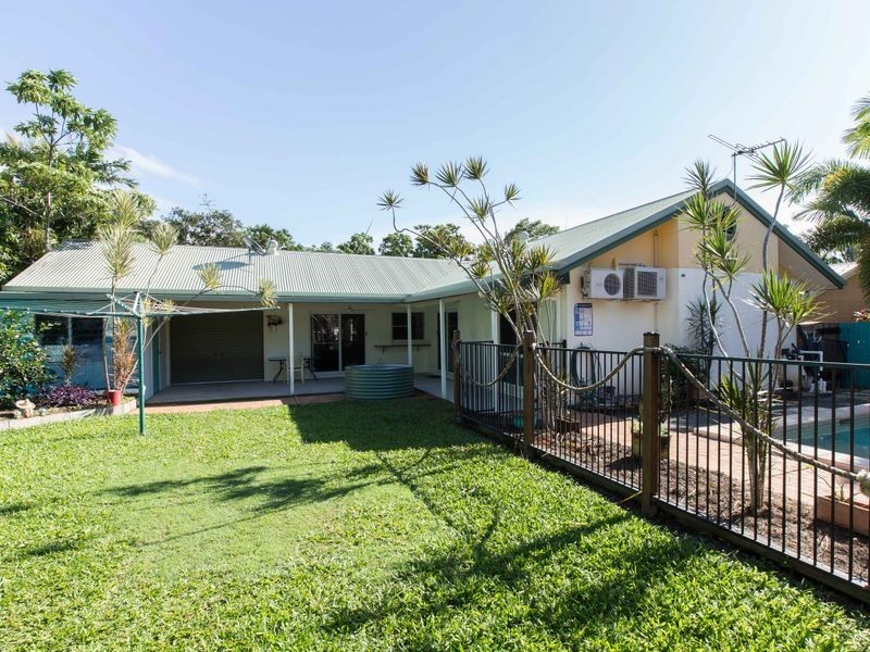 8 Sarina Close, Kewarra Beach QLD 4879