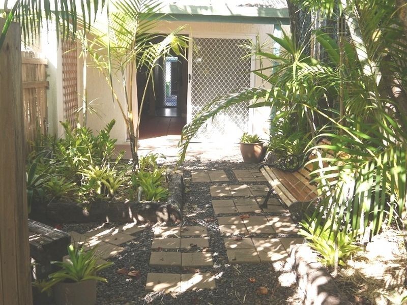 2/528 Varley Street, Yorkeys Knob QLD 4878