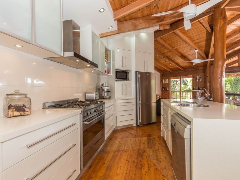 2 Lydia street, Smithfield QLD 4878 LJ Hooker Cairns Marlin Coast