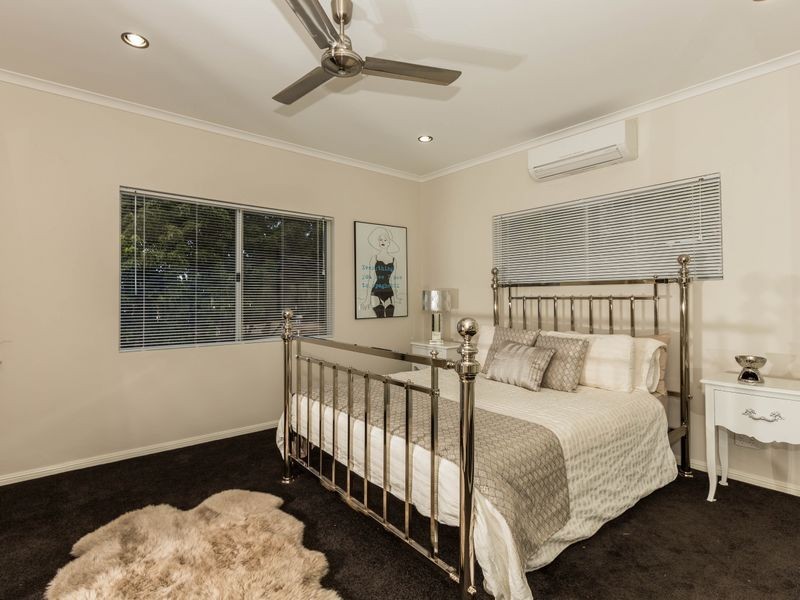 12 Knight Road, Smithfield QLD 4878