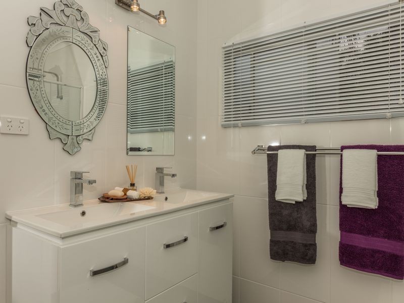 12 Knight Road, Smithfield QLD 4878