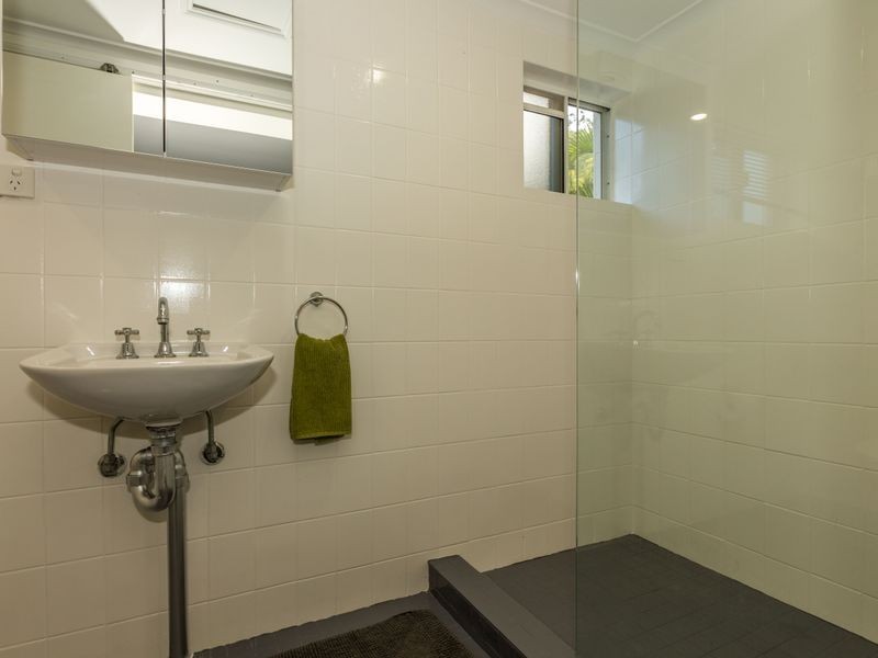 12 Knight Road, Smithfield QLD 4878