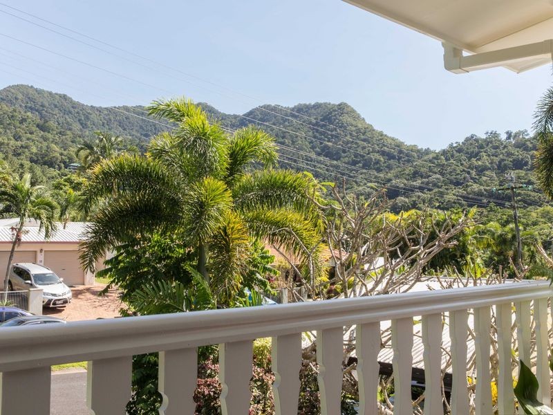 12 Knight Road, Smithfield QLD 4878